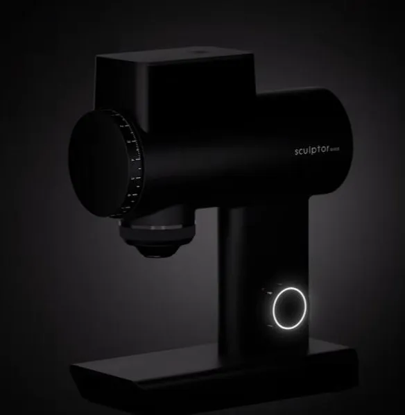 Obsidian Black Sculptor 064S II with its power ring lit