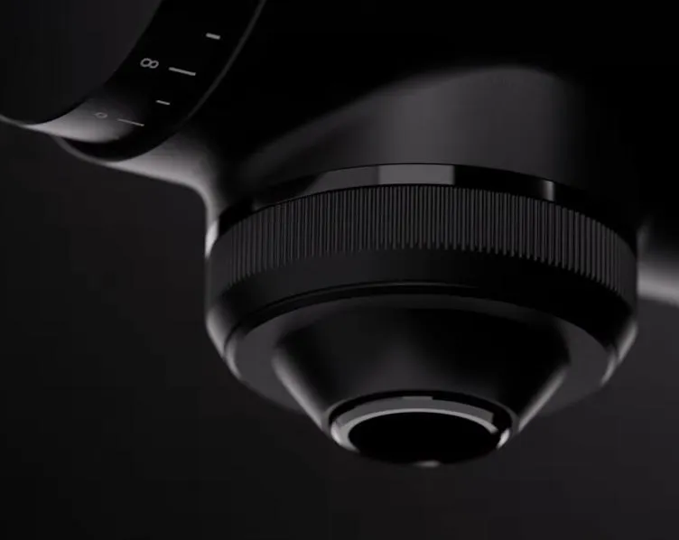 Close-up of the Sculptor 064S II grounds chute and knurled knocker ring